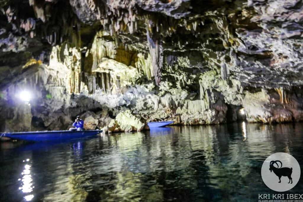 Die Höhlen von Diros